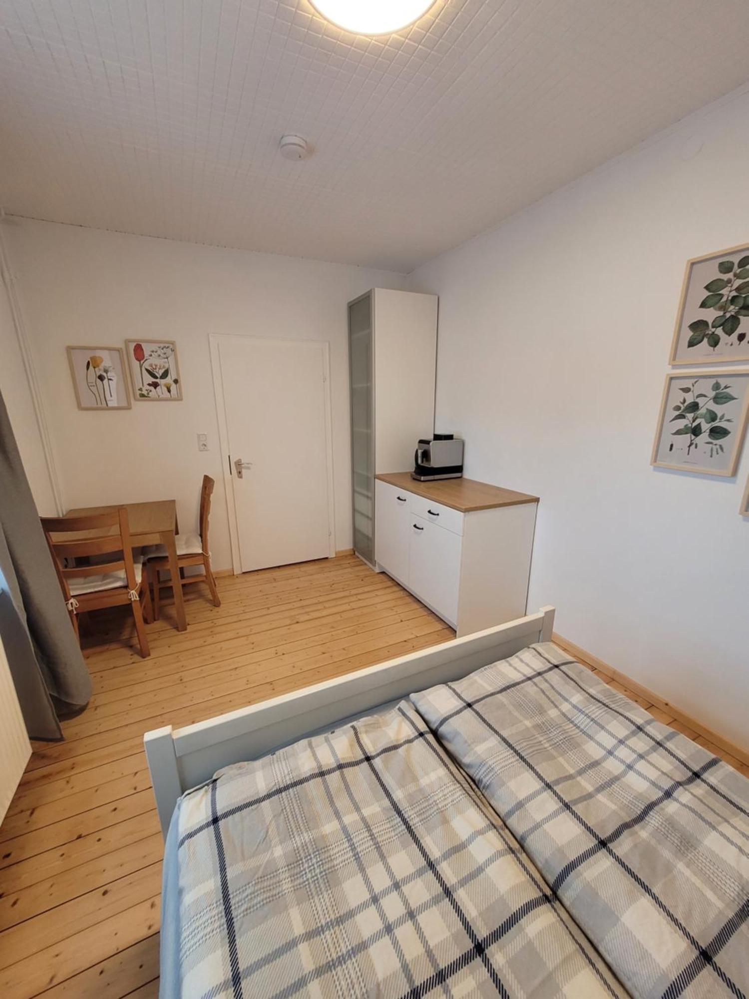 Ruhige, Kleine Unterkunft In Weyhe, Naehe Bremen Экстерьер фото